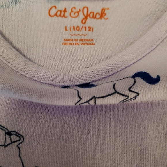 Girls Cat & Jack Lilac Dress - Picture 2 of 2